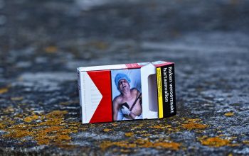 cigarros - John Oliver